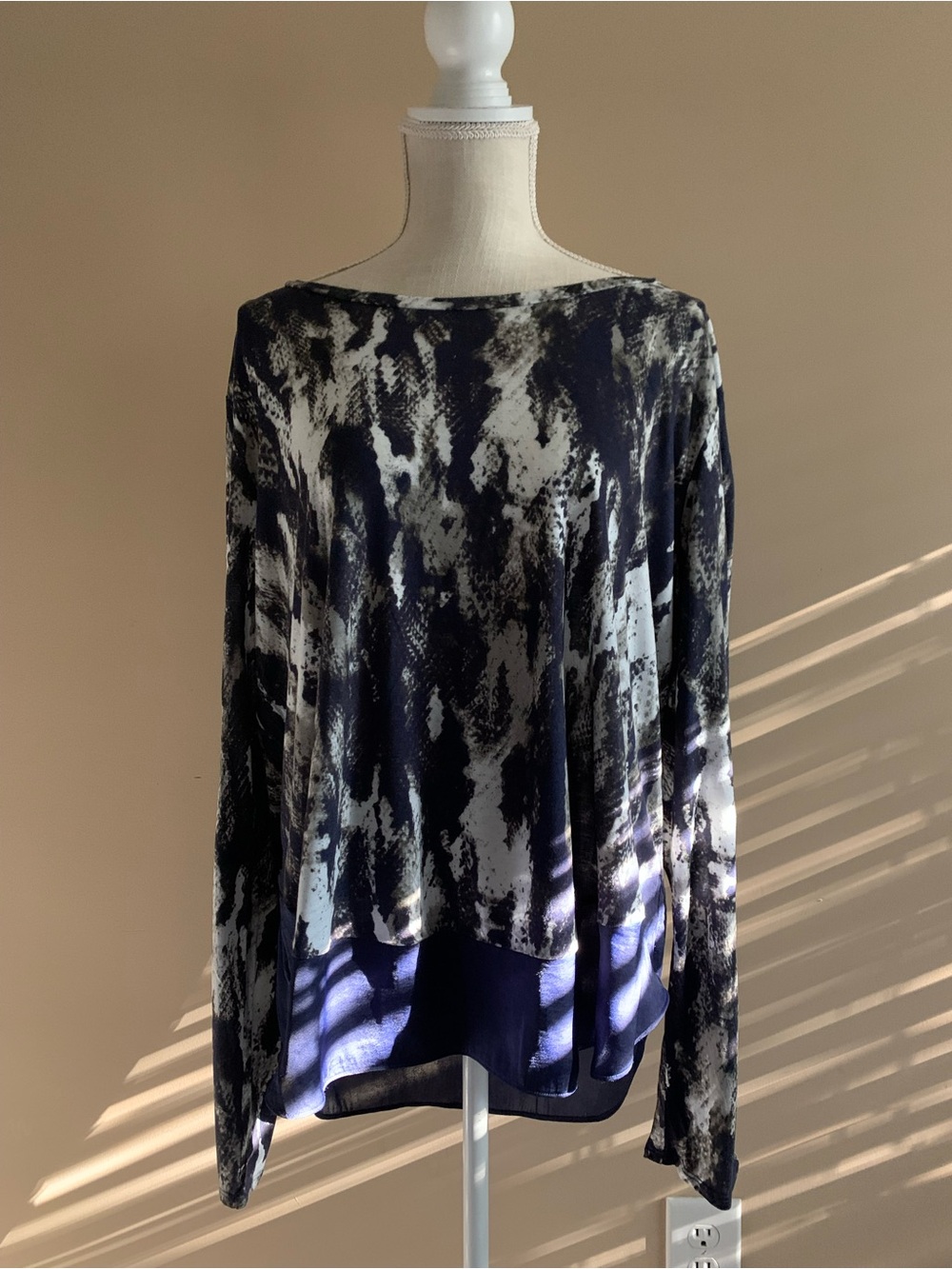 Blue and White Abstract-Print Long Sleeve Top
